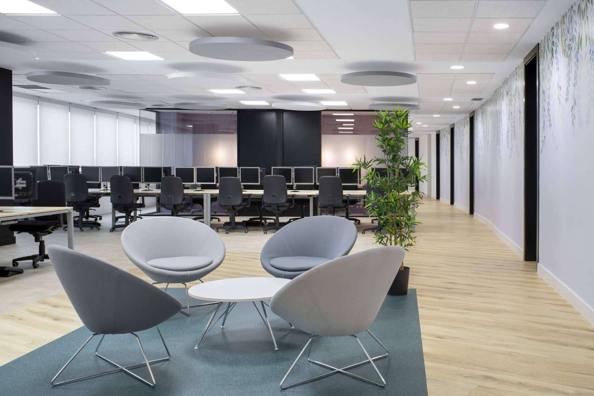 Diseño de interiores personalizado para espacios de trabajo actuales ...